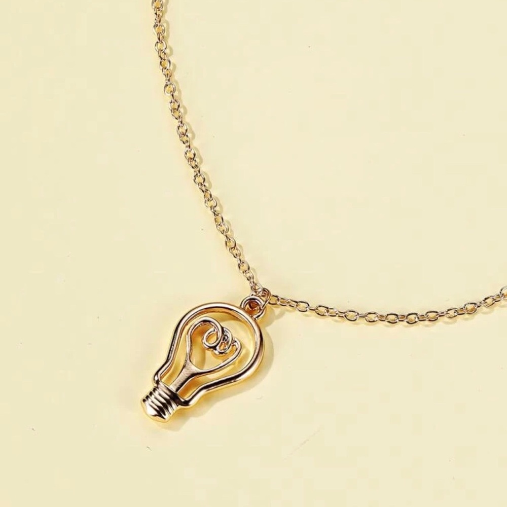 3/$30 💛 Light Bulb Pendant Necklace - Picture 4 of 4